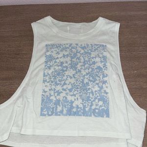 Lululemon crop top